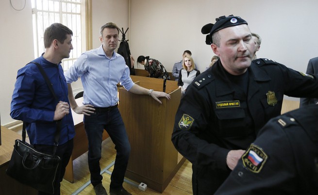 Още шест месеца домашен арест за Алексей Навални