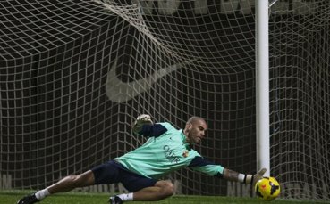 ПСЖ хвърли око на Валдес