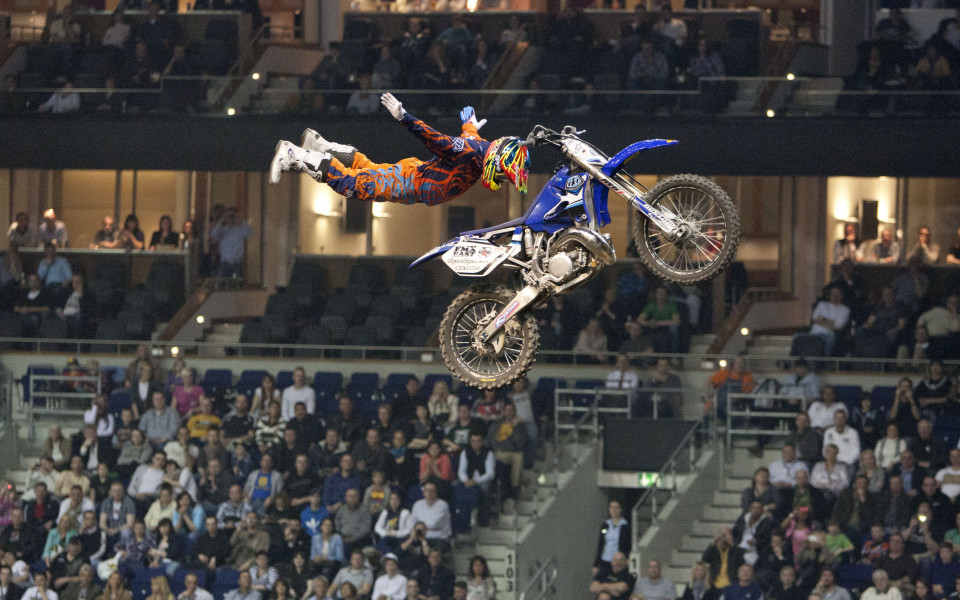 Нощта на скоковете взриви София за трети път