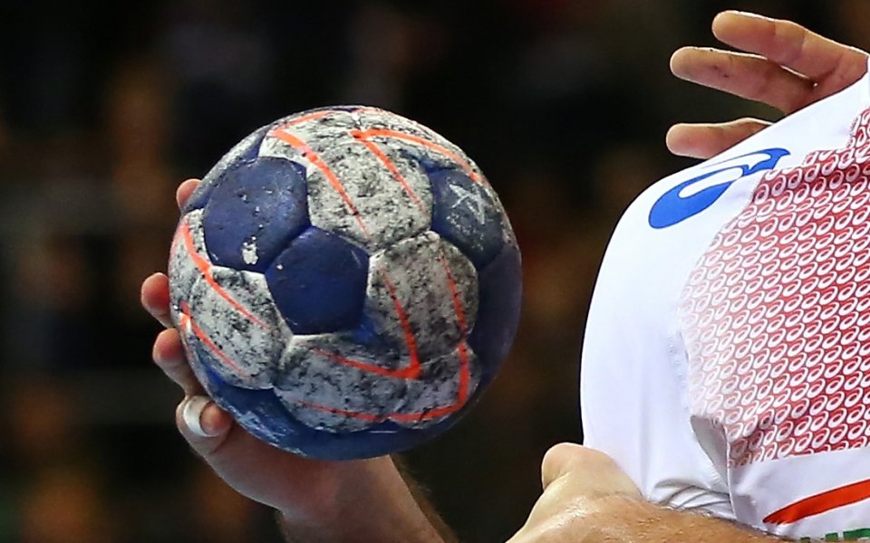 Хандбалистите на Спартак взеха купата при 19 годишните