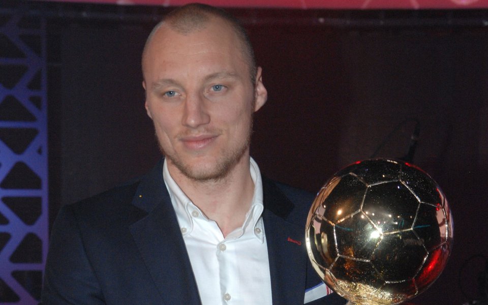 Футболист №1 към младите: Да слушат треньорите си, и да слушат майките си