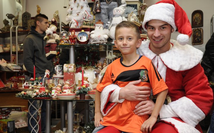 Футболният Дядо Коледа Симеон Славчев: Не спирайте да вярвате!