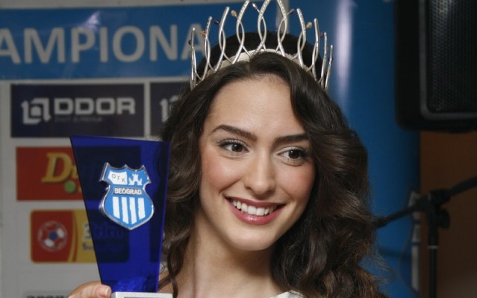 Мис Сърбия стана лице на ОФК Белград