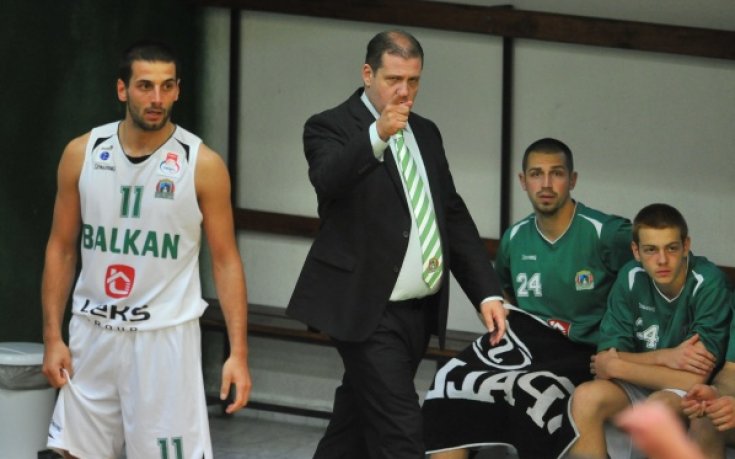 Ацо Тодоров: Пожелавам на играчите си да останат здраво на земята