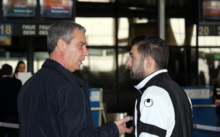 СНИМКИ: Сашо Станков и 9 футболисти тръгнаха за Испания, там ги чакат 5, останалите утре