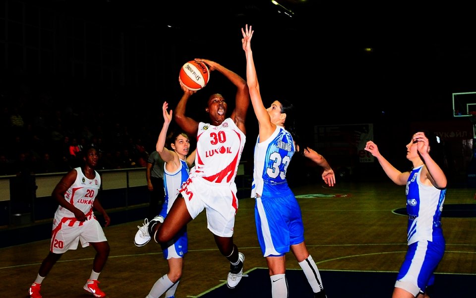 СНИМКИ: Нефтохимик пребори Дунав за победно начало на 2014