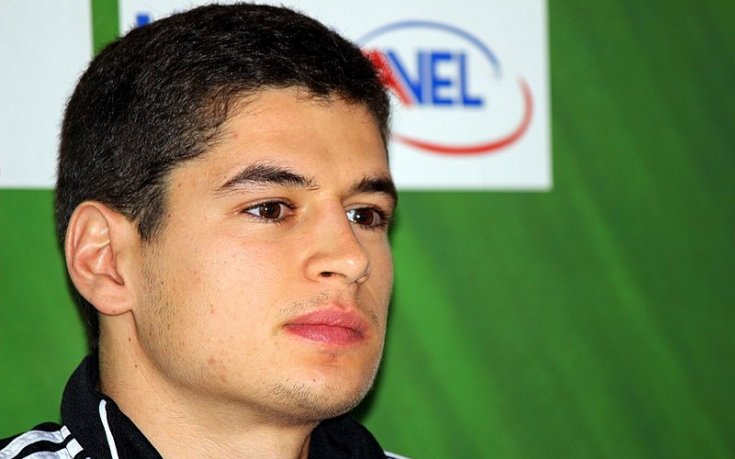 Горанов взе фланелката на Йеленкович