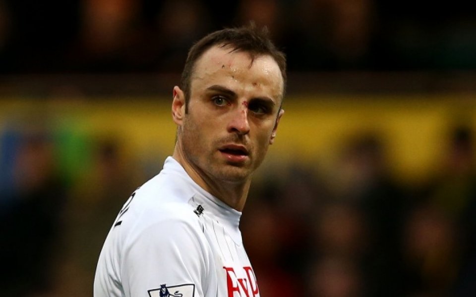 Бербатов води атаката на Фулъм срещу Съндърланд