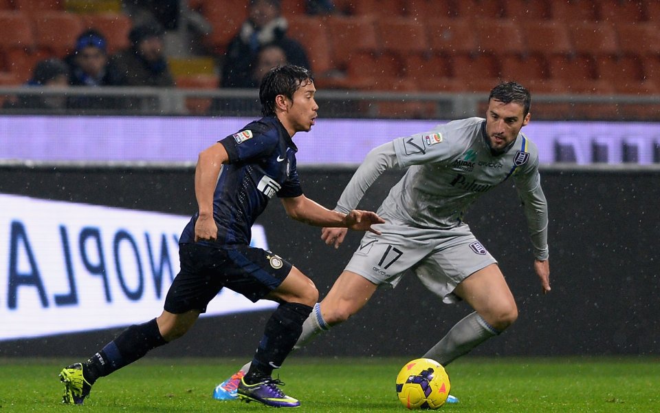 ВИДЕО: Интер продължава да се дави, не успя да бие Киево у дома