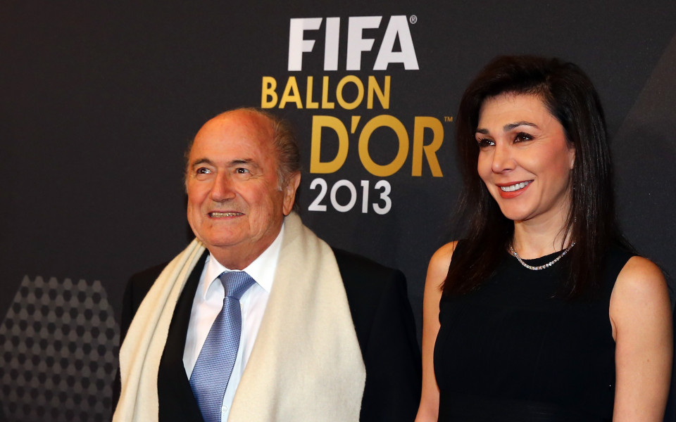 Блатер с нова любов – 28 години по-млада госпожица