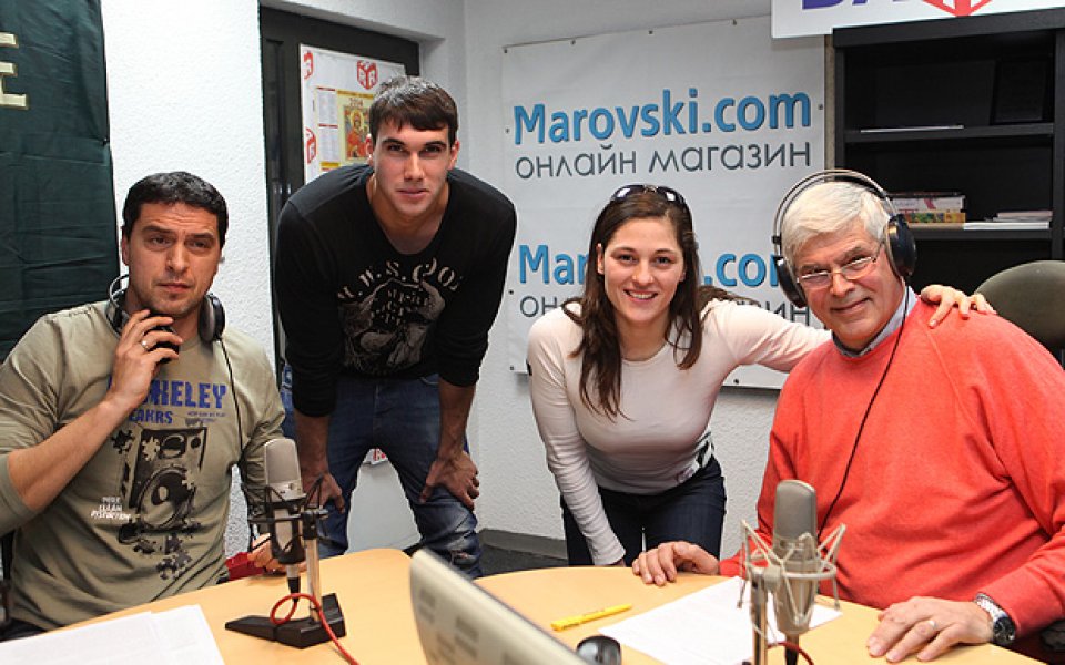 Как звучи Спортно шоу Гонг с две волейболни легенди зад микрофона