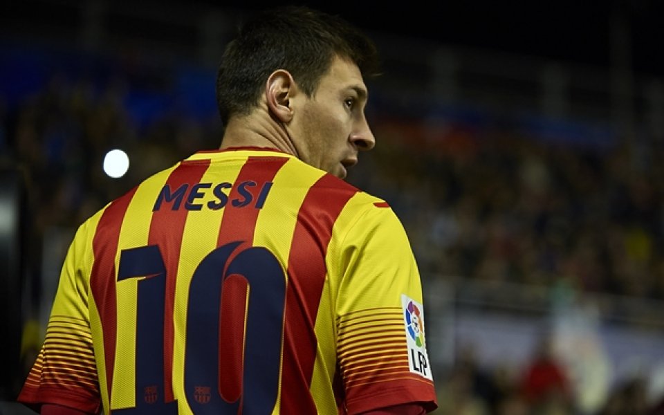 Меси записа рекорд от асистенции в своя мач номер 400