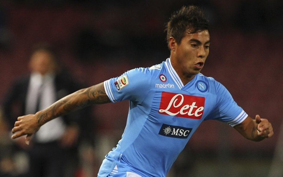 Валенсия привлече нападател от Наполи
