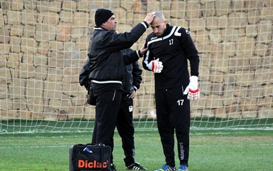 СНИМКИ: Акалски контузен от Мендес, пропуска мача с Днипро