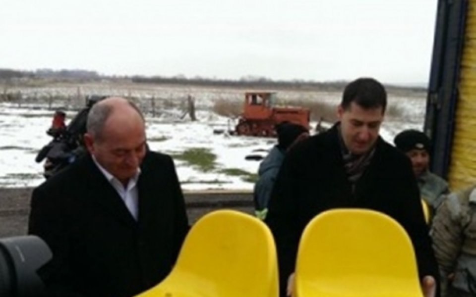 Оборудват с 18 хил. седалки новия стадион 