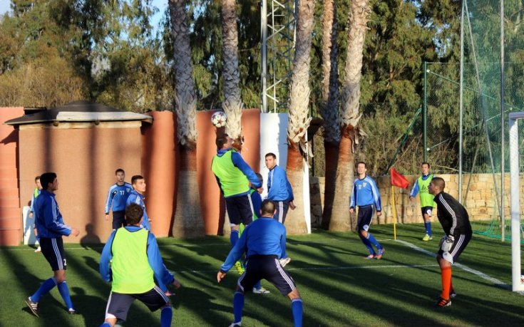 СНИМКИ: Любимец тренира, Войнов обяви за Gong.bg стартовия състав за мача с Оцелул