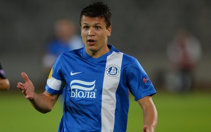 Коноплянка пое към Острова, Ливърпул засега печели