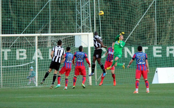 Мартин Камбуров реализира дузпа