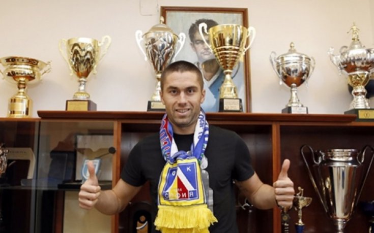 Крумов се присъединява към Левски, ще е съквартирант на Божинов