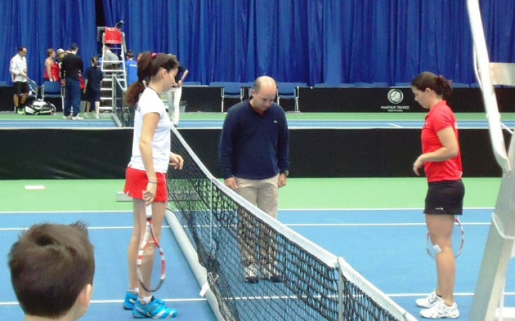 Шиникова на финал на сингъл, загуби мача за титлата на двойки