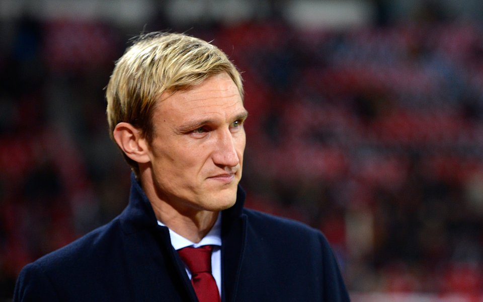 Леверкузен предлага нов договор на Сами Хюпия