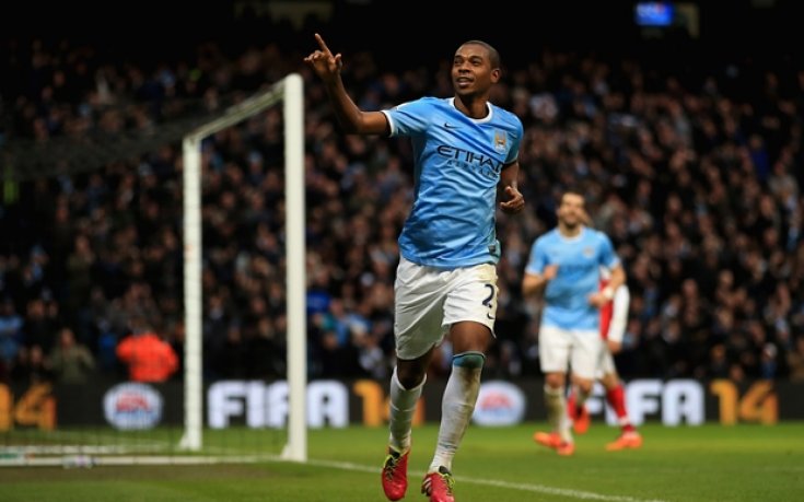 Сколари повика Фернандиньо от Манчестър Сити