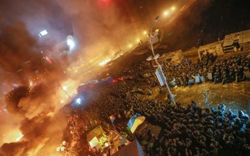 20 загинали и стотици ранени при ожесточени сблъсъци в Киев