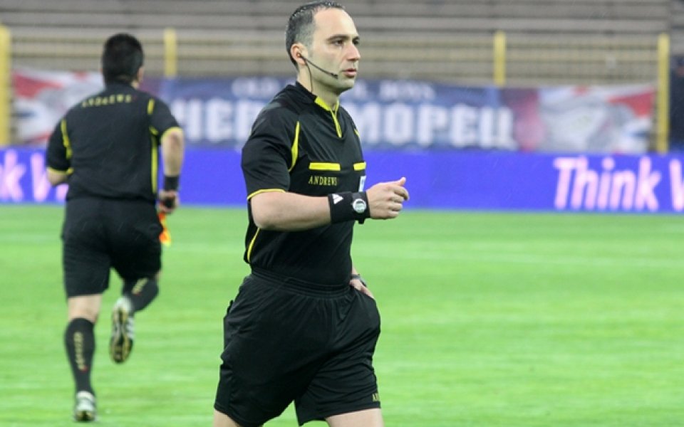 Александър Костадинов ще свири най-старото столично дерби