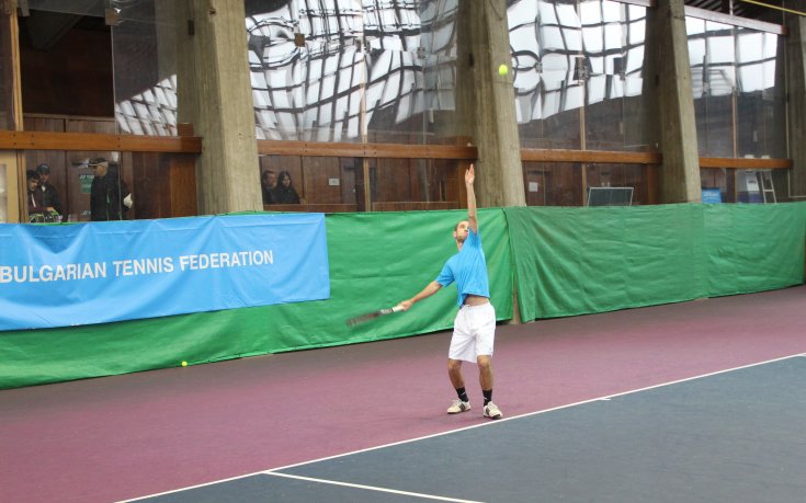 Трима тенисисти на Левски на полуфиналите на Държавното първенство в зала