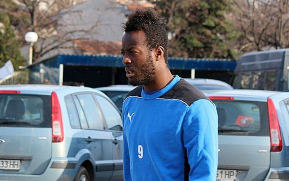 Туре с навехнат глезен, вдигат го за мача с Локо Сф