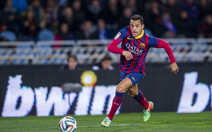 Мениджърът на Алексис снове между Англия и Италия