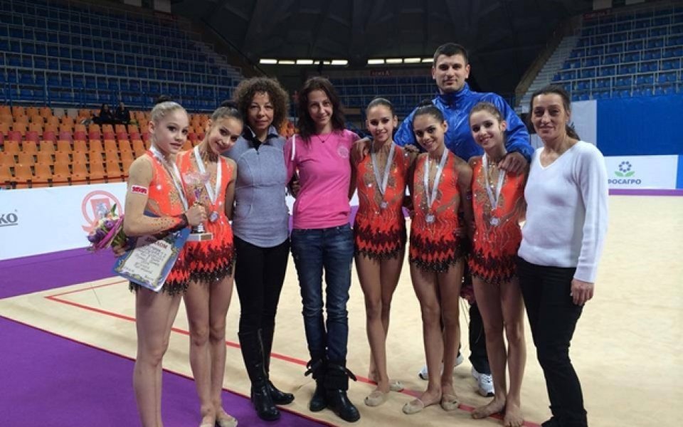 Съдийска тесла остави ансамбъла ни при девойките извън олимпийските игри