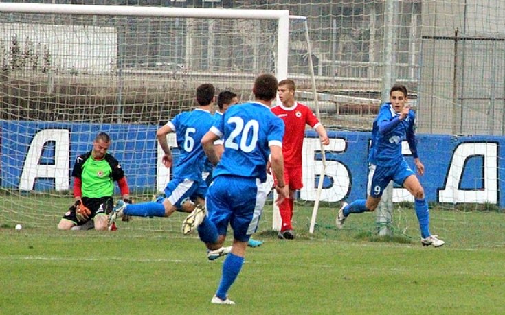 СНИМКИ: Левски победи ЦСКА при юношите старша възраст, братя Цоневи се разписаха