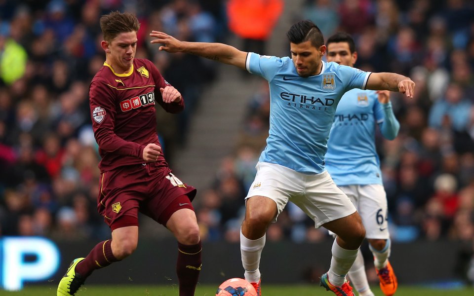 Агуеро води атаката на Сити във финала за Купата на Лигата