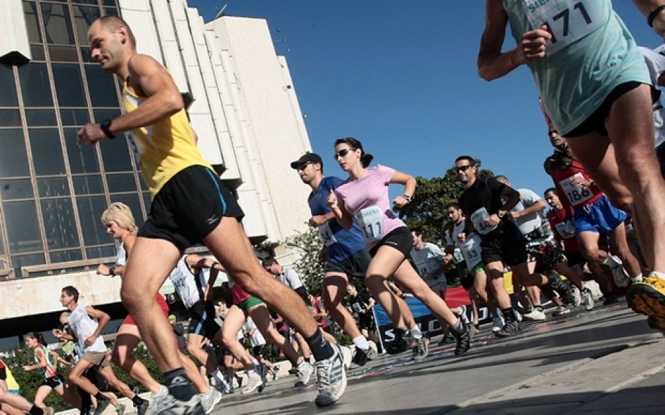 Кой най-бързо ще преодолее 48 етажа в най-високата сграда в