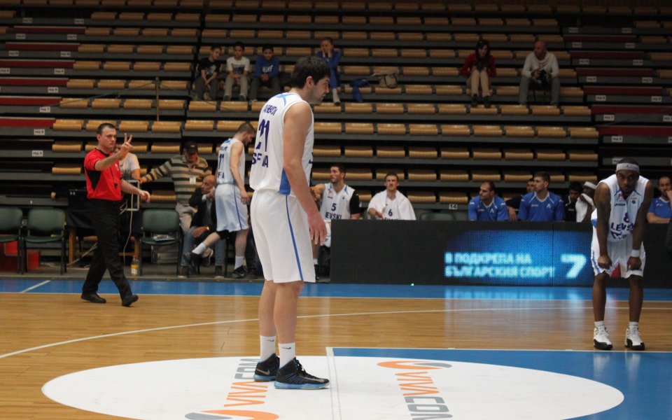 Левски без Върбанов в Куманово