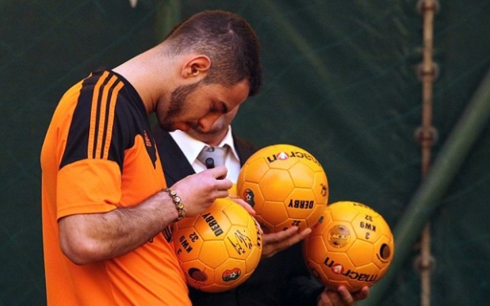 Рома не сваля очи от Симеон Славчев