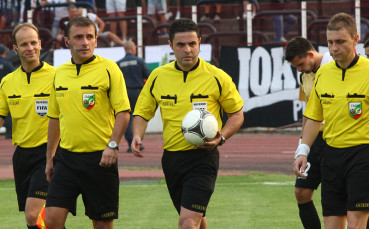 Дори в Шотландия отразиха съдийството на Попов на Лаута