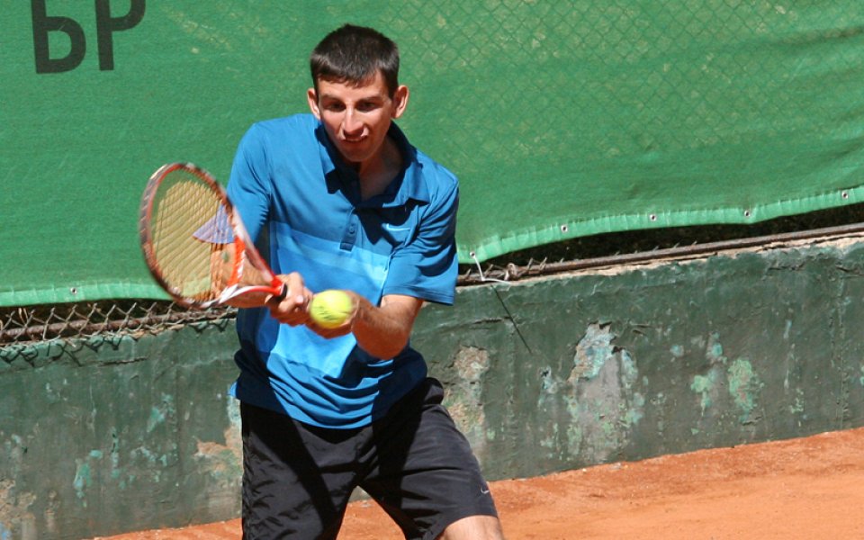 Лазов се класира за четвъртфиналите на турнир по тенис в Румъния