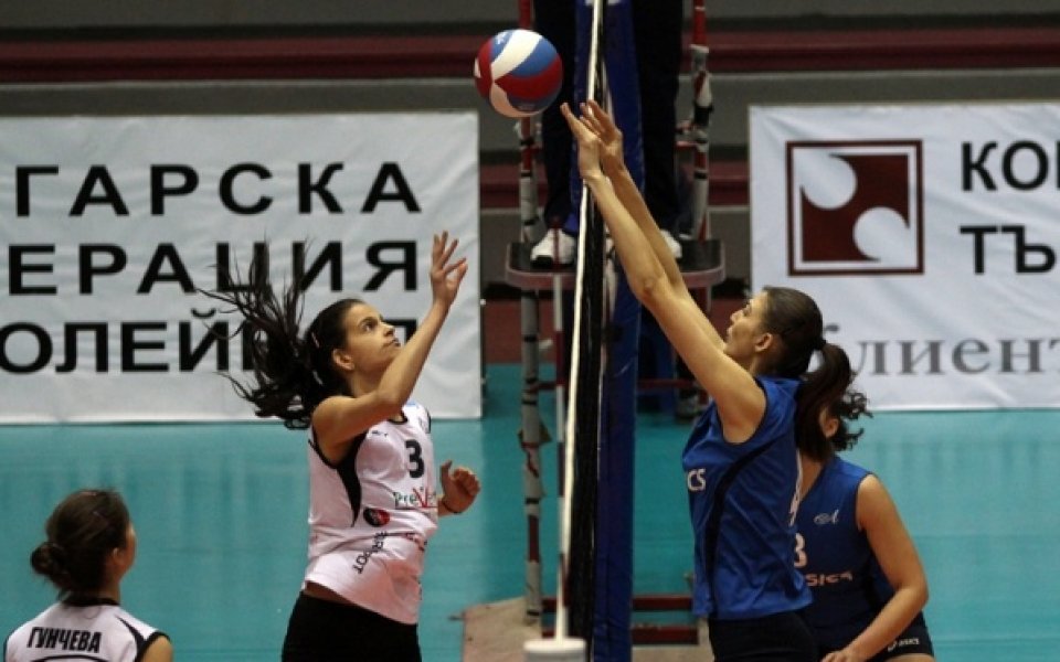 Без изненади, трите фаворита стигнаха полуфинал при жените