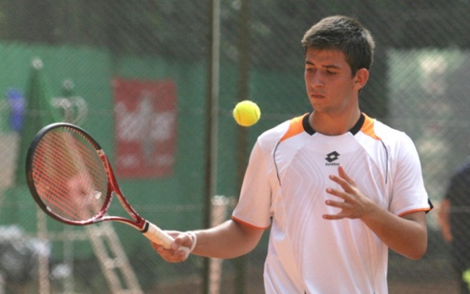 Кузманов отпадна във втория кръг на турнира в Доха