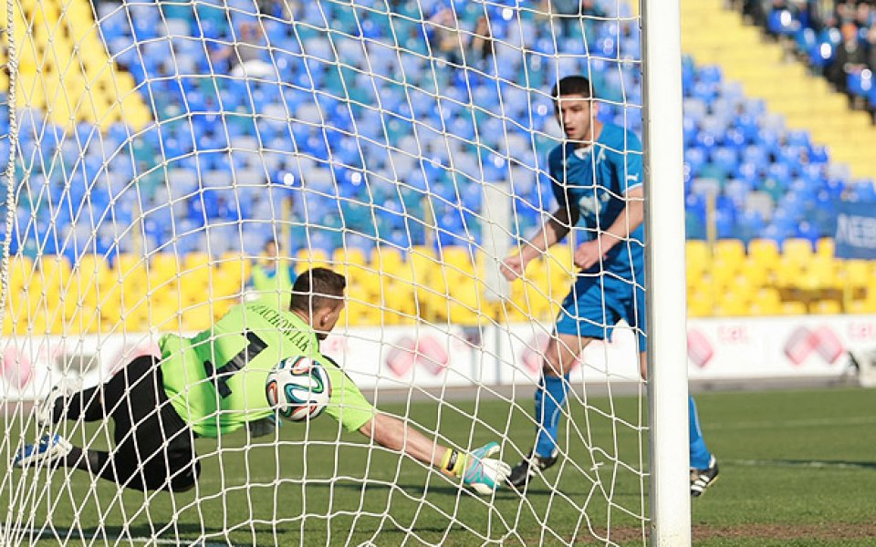 Левски би Ботев за първи успех в А група през 2014