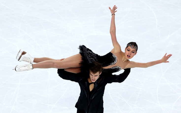 СНИМКИ: Красивата руска танцова двойка се разделя