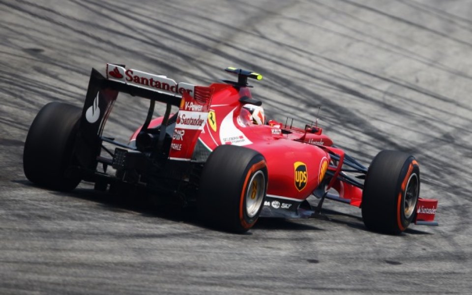 Кими се оплака от гумите