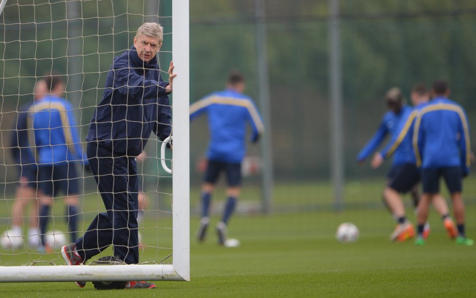 Венгер не смятал да избира наследника си, щял да остане в Арсенал