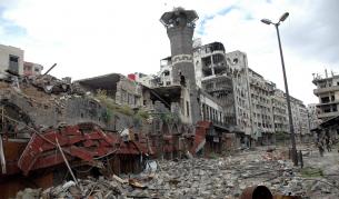 След годините на сражения Хомс е потънал в разруха