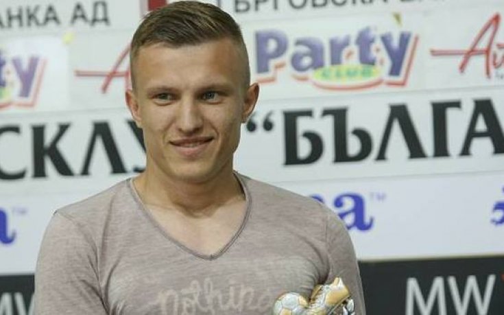 Ваюши с повиквателна за националния на Албания