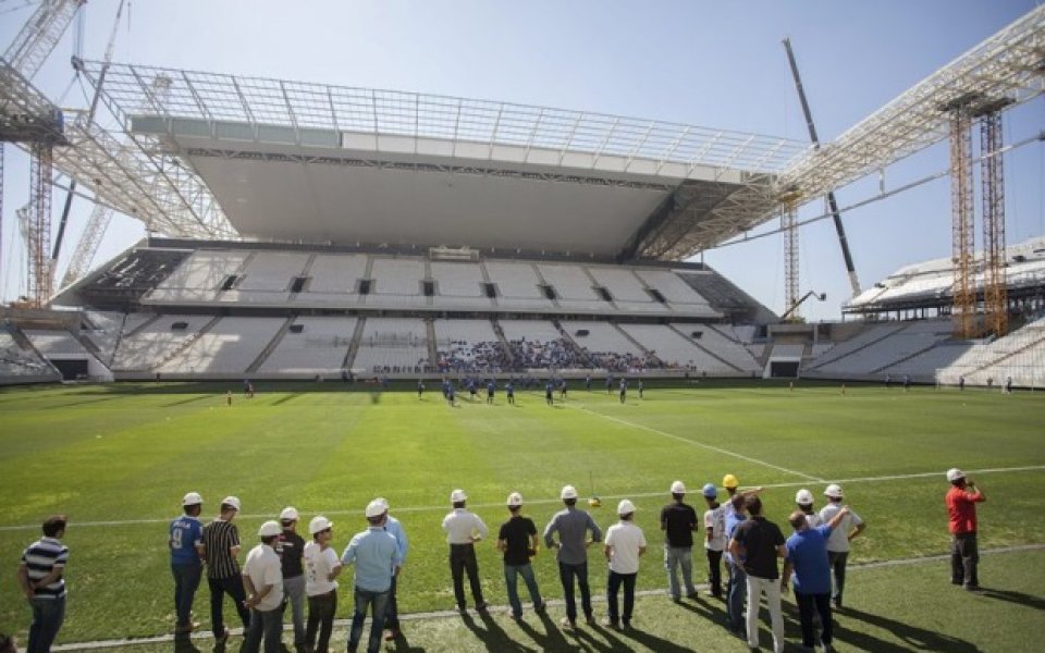 Спират строителството на стадиона в Сао Пауло