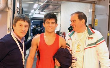 Два бронза за борците ни в първия ден на 