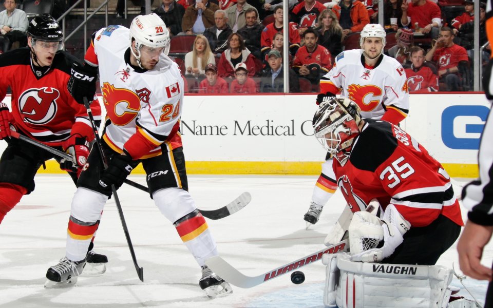 Калгари класира Рейнджърс за плейофите